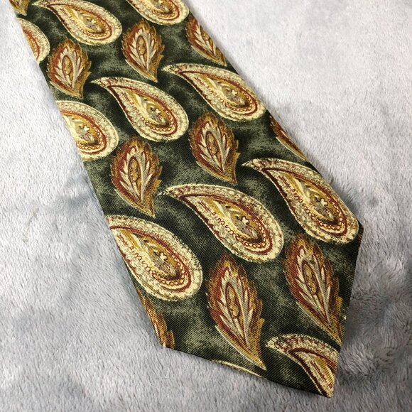 Hunting Horn Classic 100% Imported Silk Tie Made in USA Olive Gold Paisley - Picture 3 of 3